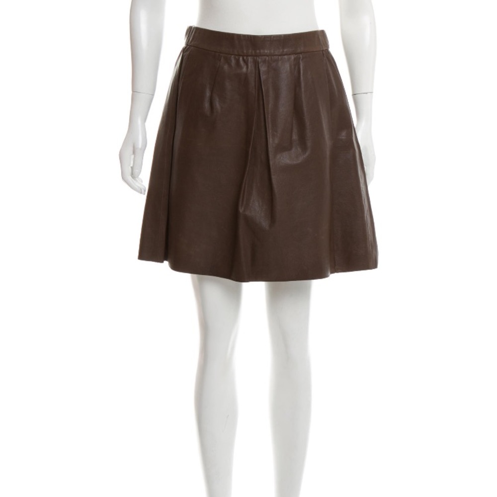 Vince leather skirt. Chocolate brown color. Size L